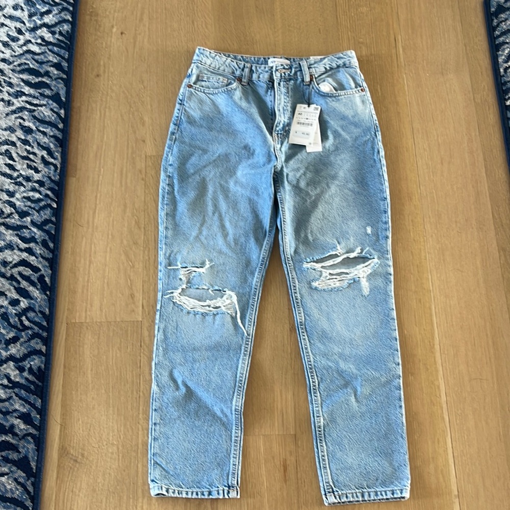 Zara high-rise ankle length ripped jeans US8/40